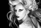  Lady Gaga signiert 