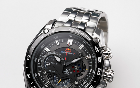  Signierte Vettel-Uhr  