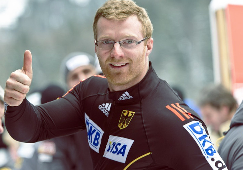 Bobfahrt mit Manuel Machata und Helm
