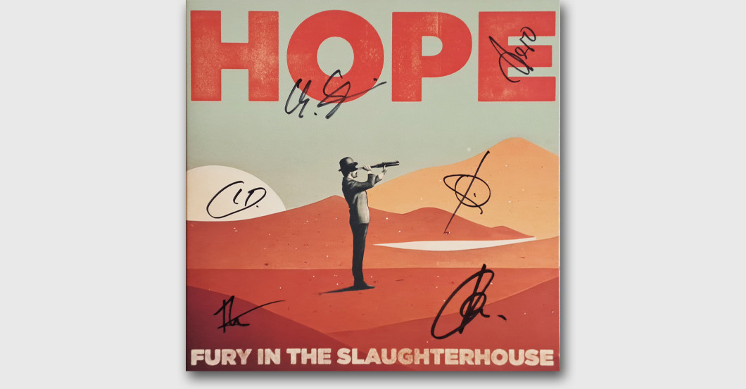 „Fury in the Slaughterhouse“ signieren ihre neue LP „Hope“