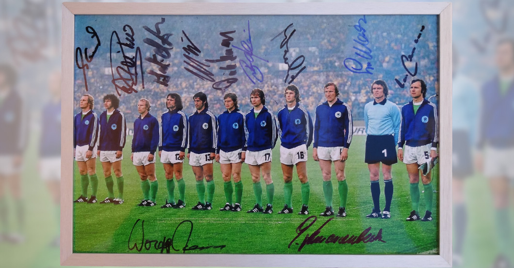 Die FußballWeltmeister von 1974 verewigen sich auf einem Foto