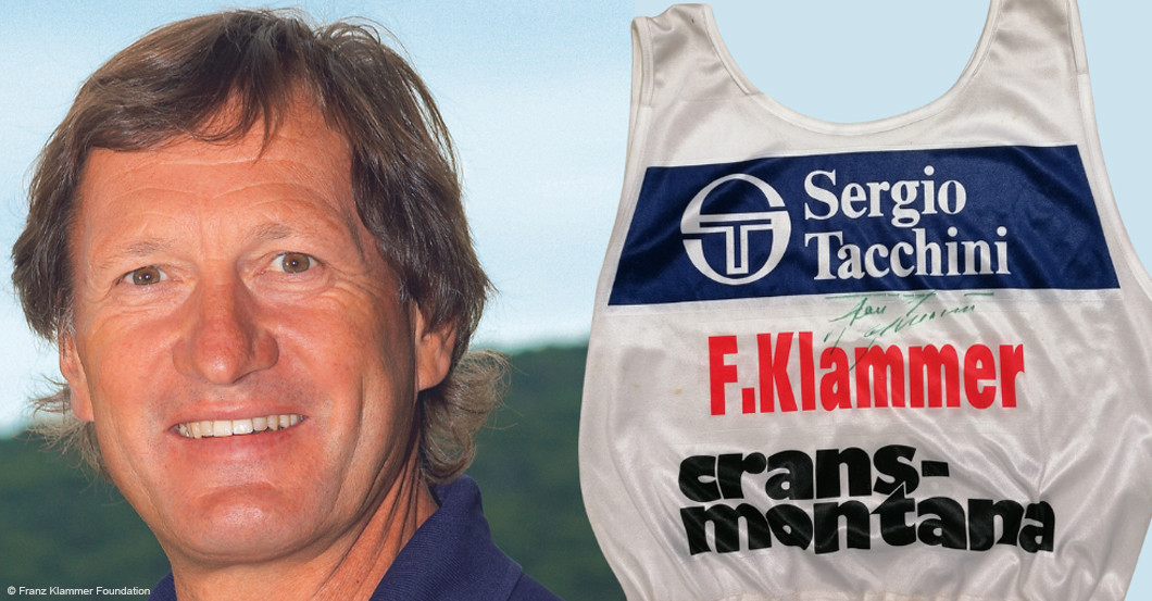 Österreichs Skilegende Franz Klammer stiftet getragenes Leibchen