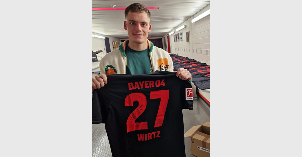Signiertes Meistertrikot von Leverkusen-Star Florian Wirtz