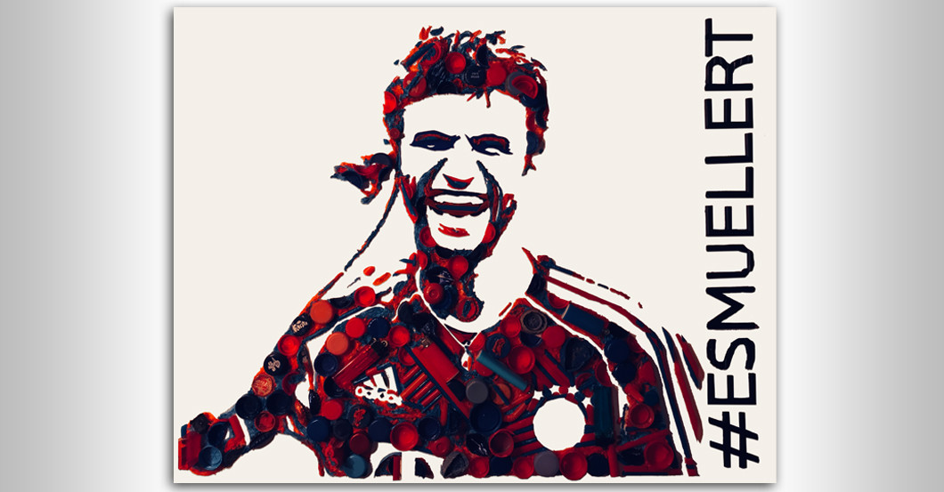Exclusive: Portrait of Thomas Müller with original Signature