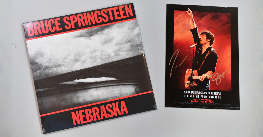 Springsteen-Film: Hauptdarsteller & Regisseur signieren Poster