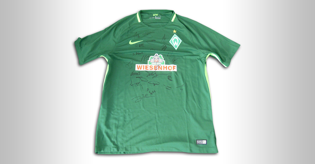 Das Aktuelle Trikot Von Werder Bremen Mit Den Unterschriften Der Mannschaft